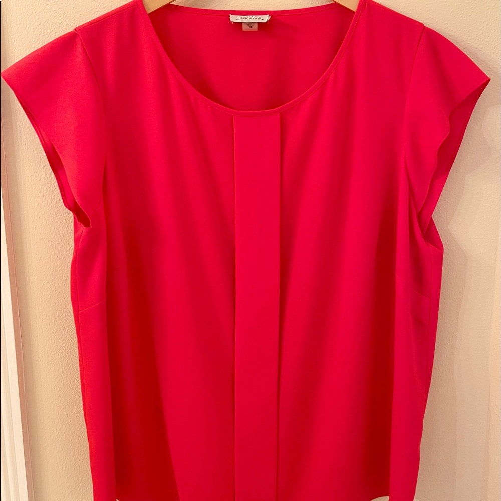 Tahari blouse. Size 1X.